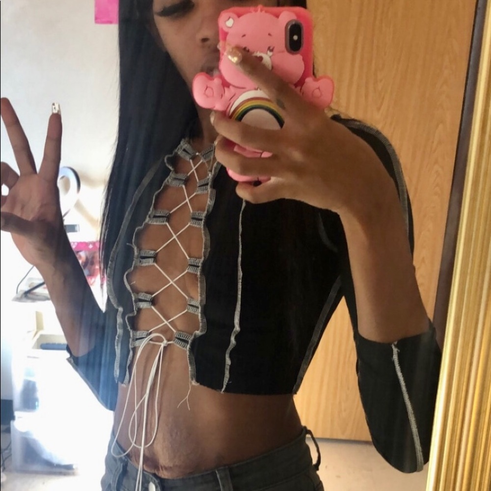 NWT Tie front crop top